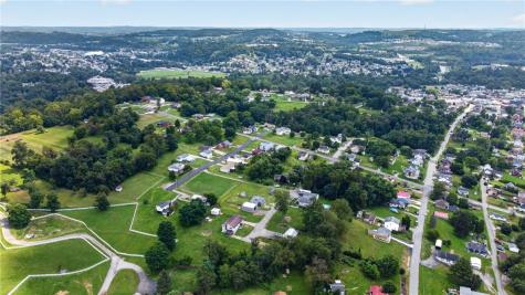424 Pershing Avenue Houston PA 15342