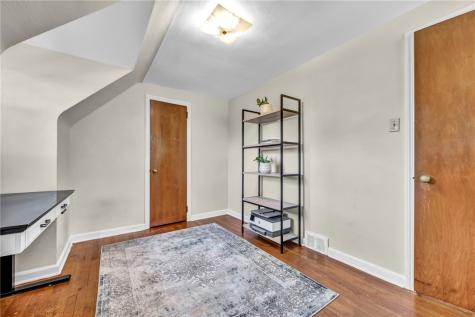 1512 Worcester Mt Lebanon PA 15243