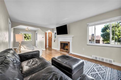 1512 Worcester Mt Lebanon PA 15243