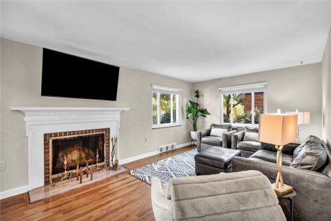 1512 Worcester Mt Lebanon PA 15243