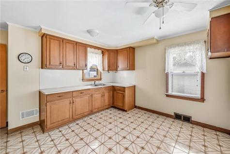 634 Spencer Avenue Sharon PA 16146
