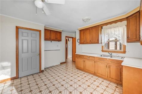 634 Spencer Avenue Sharon PA 16146