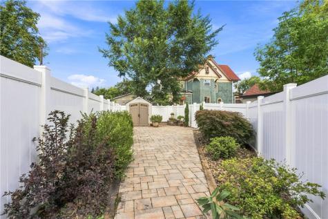 113 Biddle Avenue Regent Square PA 15221