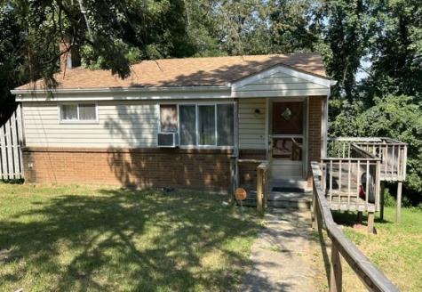 42 Grace Street Stowe Township PA 15136