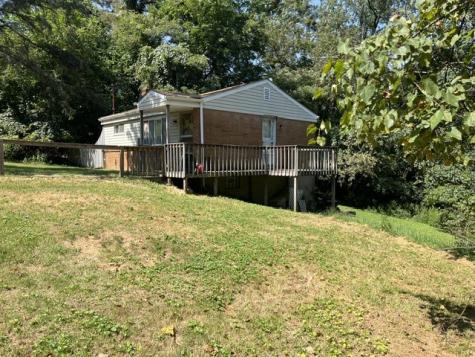 42 Grace Street Stowe Township PA 15136