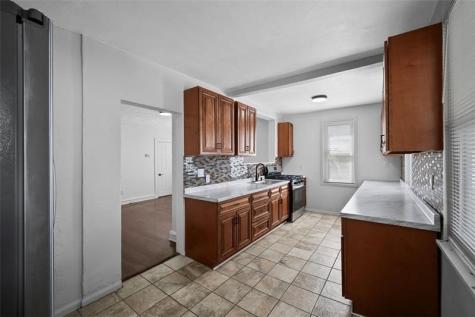 7503 Ormond Street Swissvale PA 15218