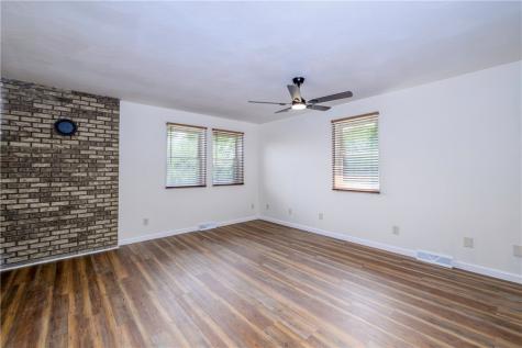 308 State Street Extension Clay Township PA 16061
