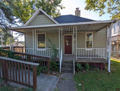 520 W Pike Street Meadowlands PA 15347