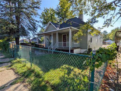 520 W Pike Street Meadowlands PA 15347