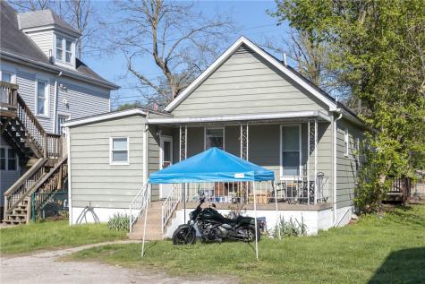 520 W Pike Street Meadowlands PA 15347