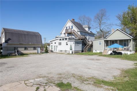 520 W Pike Street Meadowlands PA 15347
