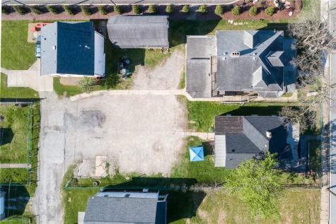 520 W Pike Street Meadowlands PA 15347