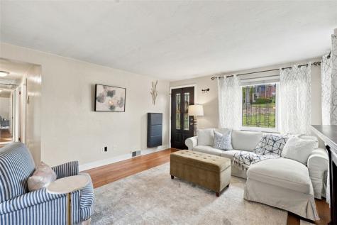 1118 Girard Road Whitehall PA 15227