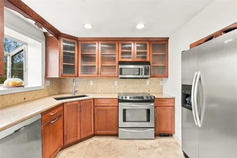 1118 Girard Road Whitehall PA 15227