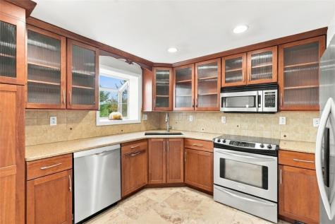 1118 Girard Road Whitehall PA 15227
