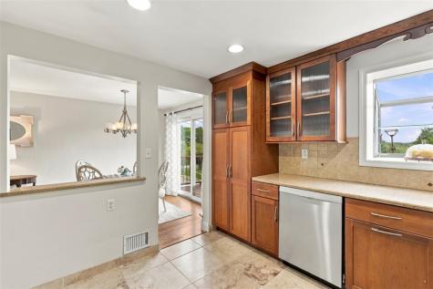 1118 Girard Road Whitehall PA 15227