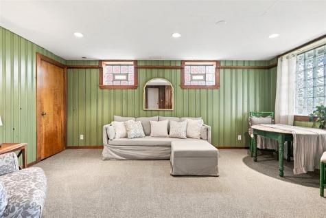 1118 Girard Road Whitehall PA 15227