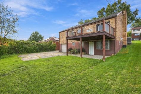 1118 Girard Road Whitehall PA 15227