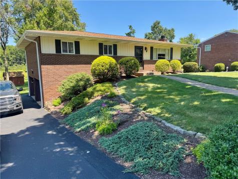 135 Hampton Court Township Of But Sw PA 16002