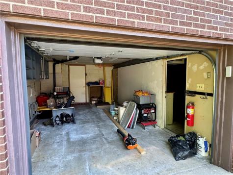 135 Hampton Court Township Of But Sw PA 16002