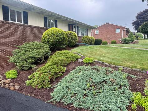135 Hampton Court Township Of But Sw PA 16002
