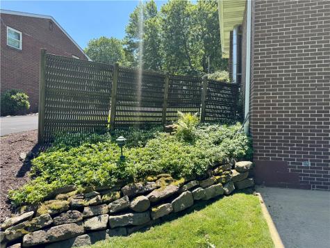 135 Hampton Court Township Of But Sw PA 16002