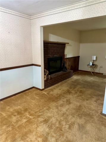 135 Hampton Court Township Of But Sw PA 16002