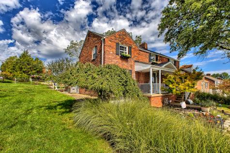 5358 Fieldcrest Drive Whitehall PA 15236