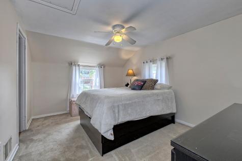 5358 Fieldcrest Drive Whitehall PA 15236