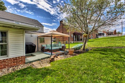 5358 Fieldcrest Drive Whitehall PA 15236