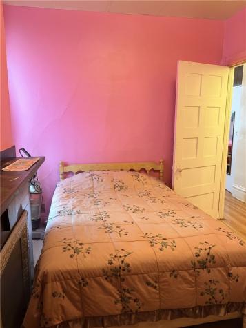 7031 Chaucer Street Homewood Brushton PA 15208