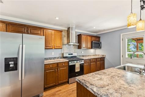 2368 Buena Vista Street Swissvale PA 15218