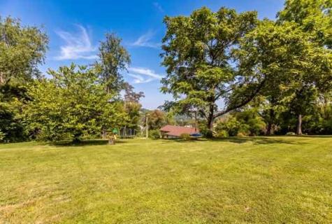 25 Liberty Avenue Smith PA 15021