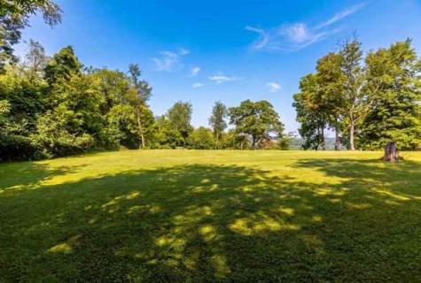 25 Liberty Avenue Smith PA 15021