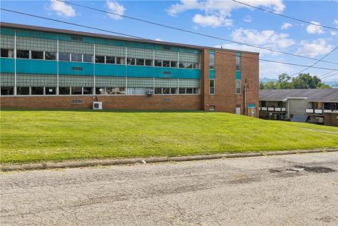 371 Linmore Avenue Baden PA 15005