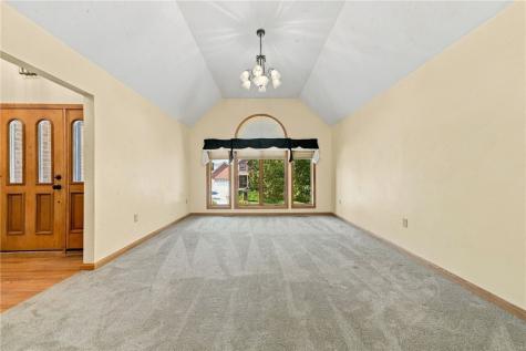 909 Clayton Drive Hempfield Township PA 15601