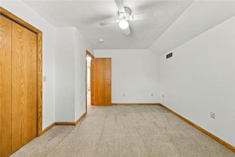 909 Clayton Drive Hempfield Township PA 15601