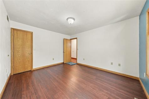 909 Clayton Drive Hempfield Township PA 15601