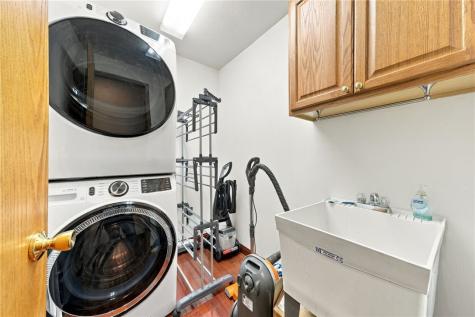 909 Clayton Drive Hempfield Township PA 15601