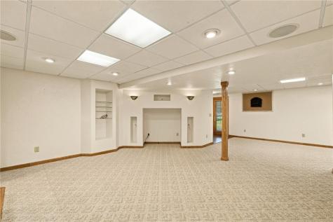909 Clayton Drive Hempfield Township PA 15601