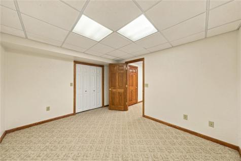 909 Clayton Drive Hempfield Township PA 15601