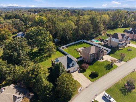 909 Clayton Drive Hempfield Township PA 15601