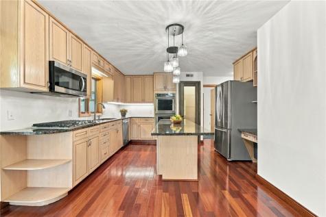 909 Clayton Drive Hempfield Township PA 15601