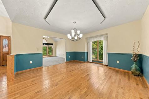 909 Clayton Drive Hempfield Township PA 15601