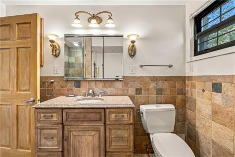 2473 Hampton Avenue Hampton PA 15101