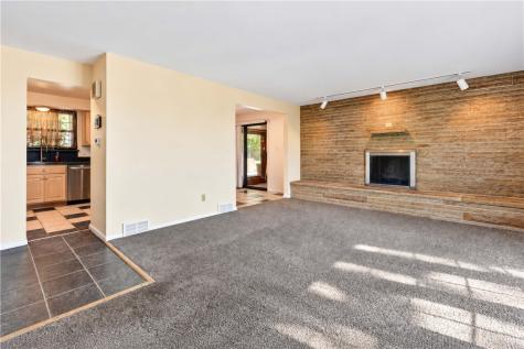 2473 Hampton Avenue Hampton PA 15101