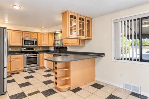 2473 Hampton Avenue Hampton PA 15101