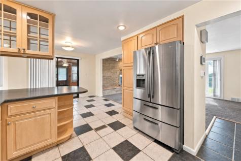 2473 Hampton Avenue Hampton PA 15101