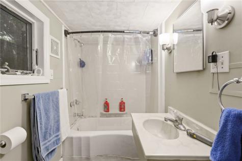 214 W Vine Street Mt Pleasant Boro PA 15666