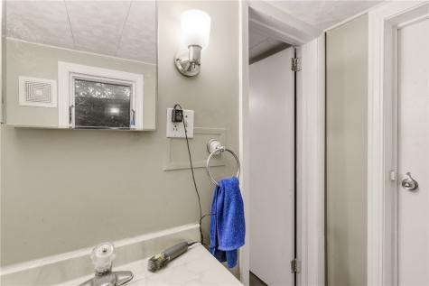 214 W Vine Street Mt Pleasant Boro PA 15666